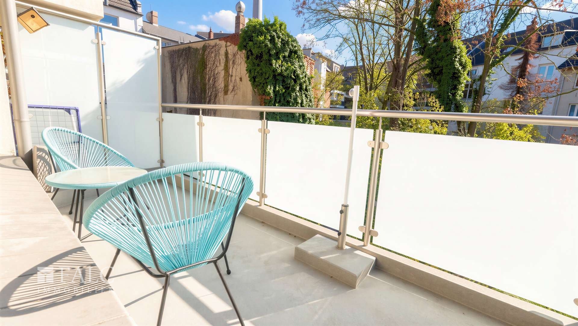 Balkon - (KI generiert)