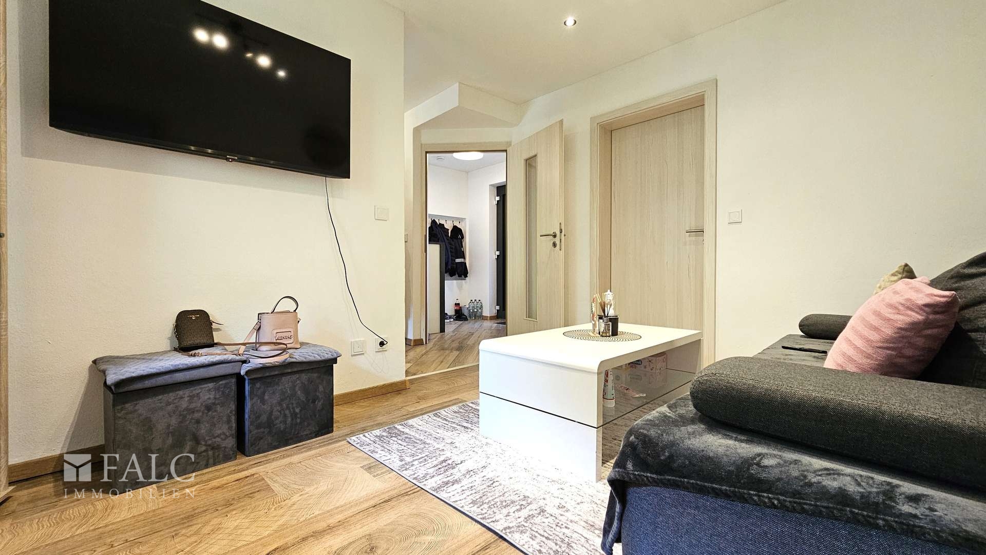 Wohnung - Wohnzimmer 1