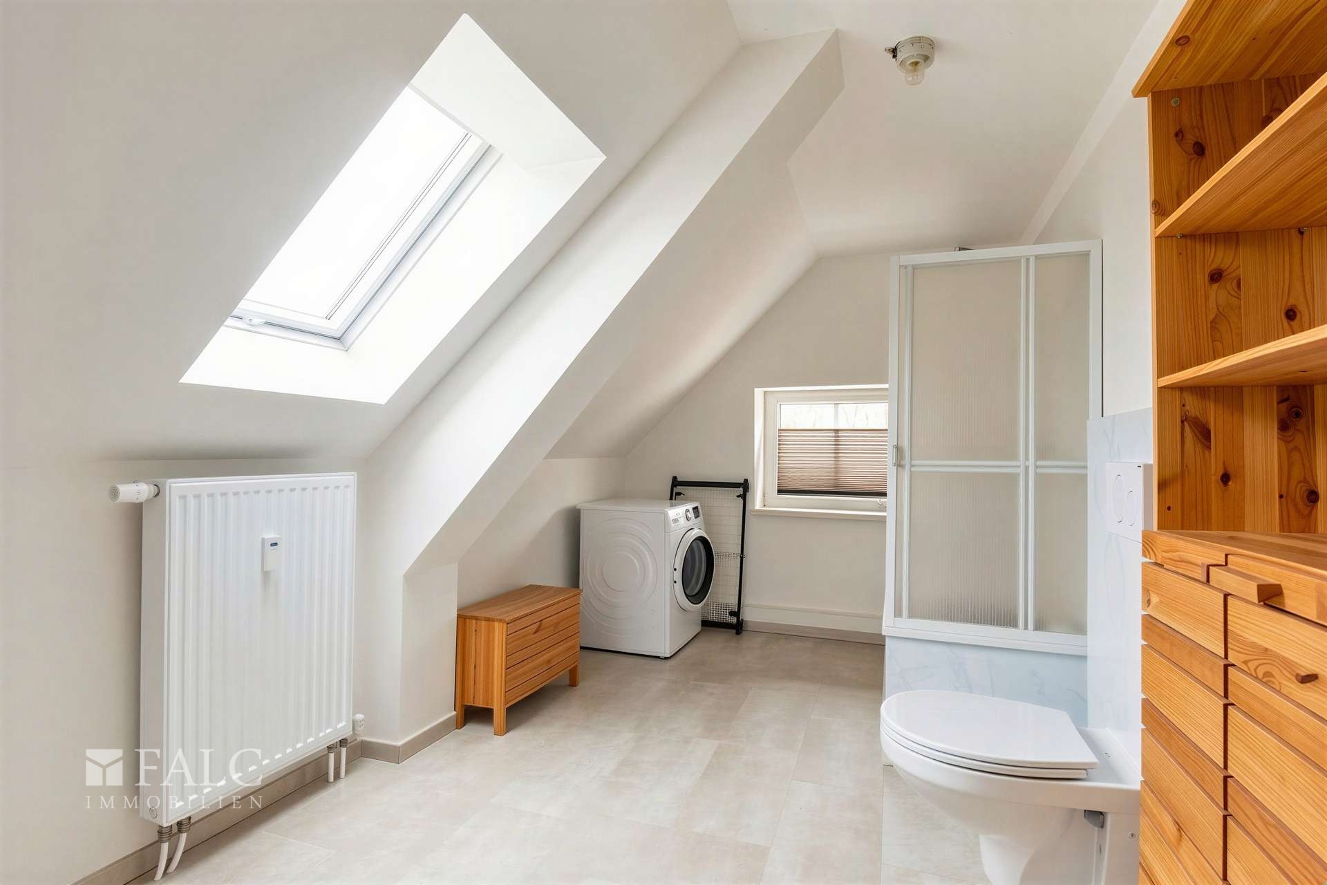 Whg. I Badezimmer I - (KI generiert)