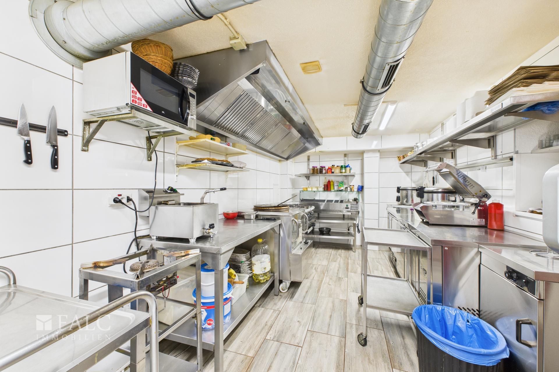 CAM04294G0-PR0028-STILL010