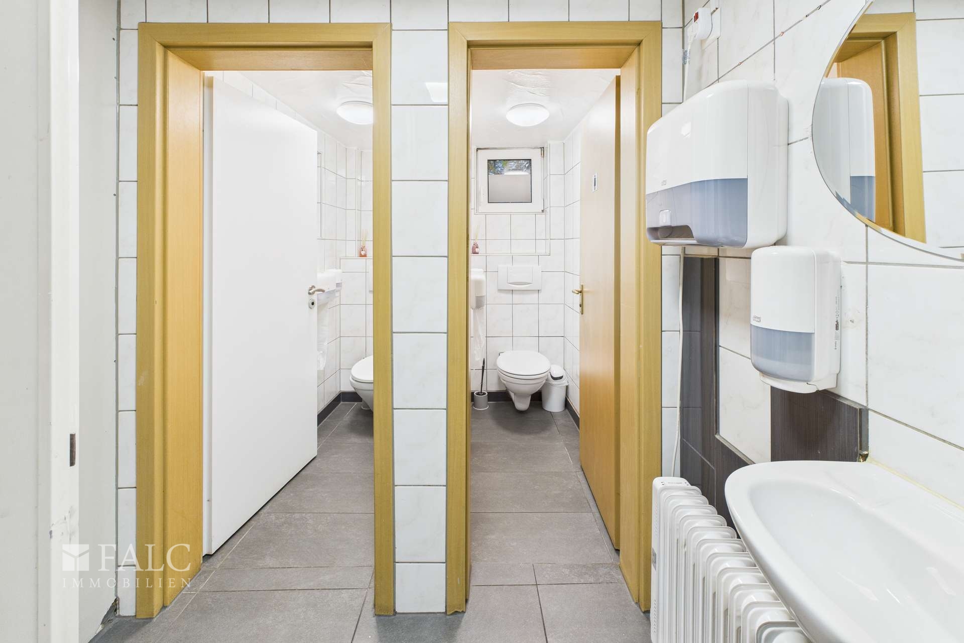 CAM04294G0-PR0028-STILL012