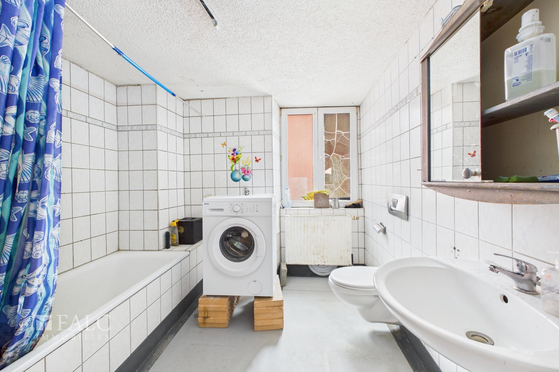 CAM04294G0-PR0028-STILL029