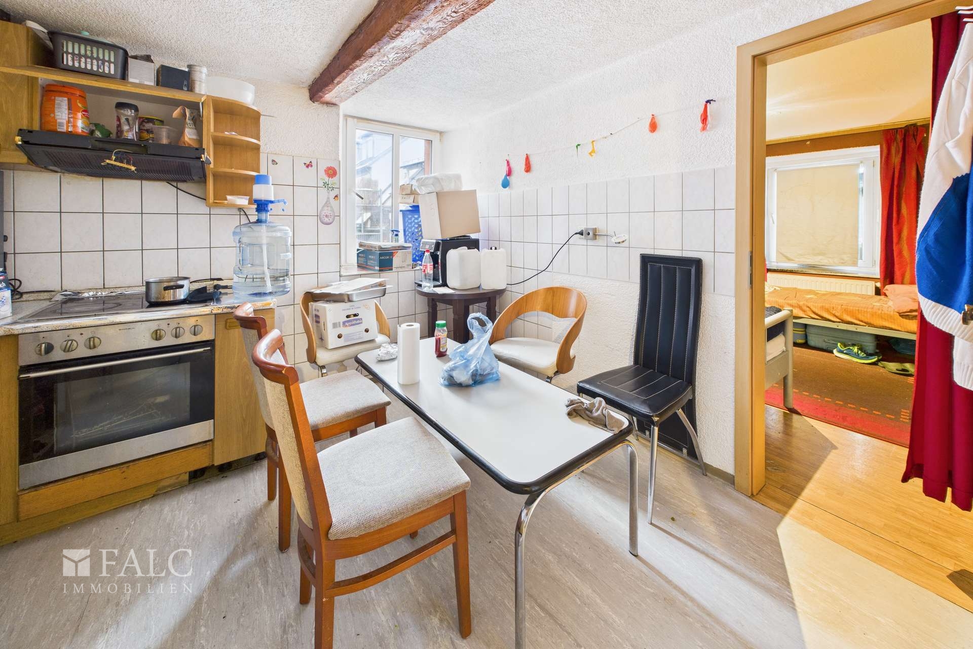 CAM04294G0-PR0028-STILL027