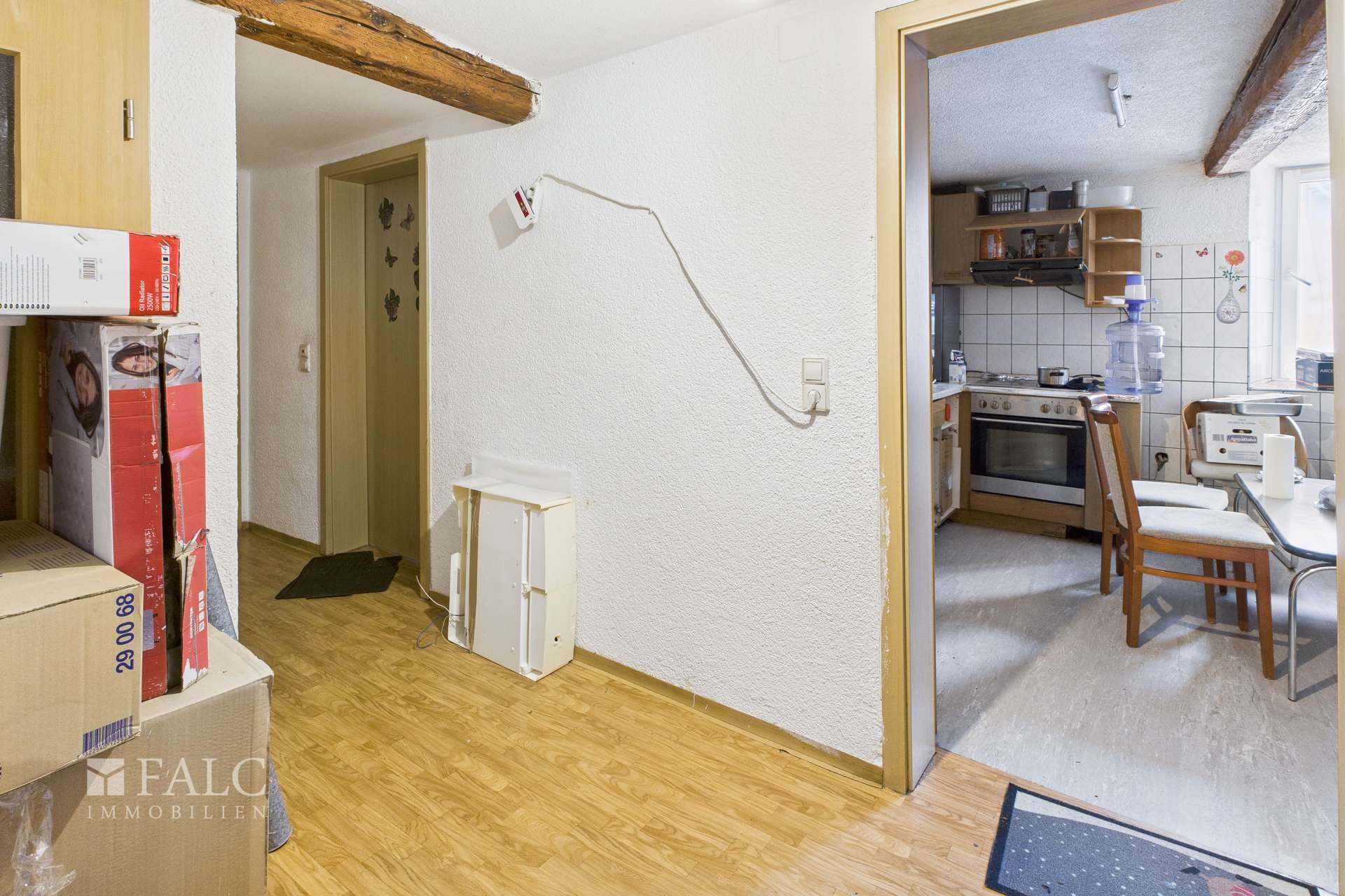 CAM04294G0-PR0028-STILL024