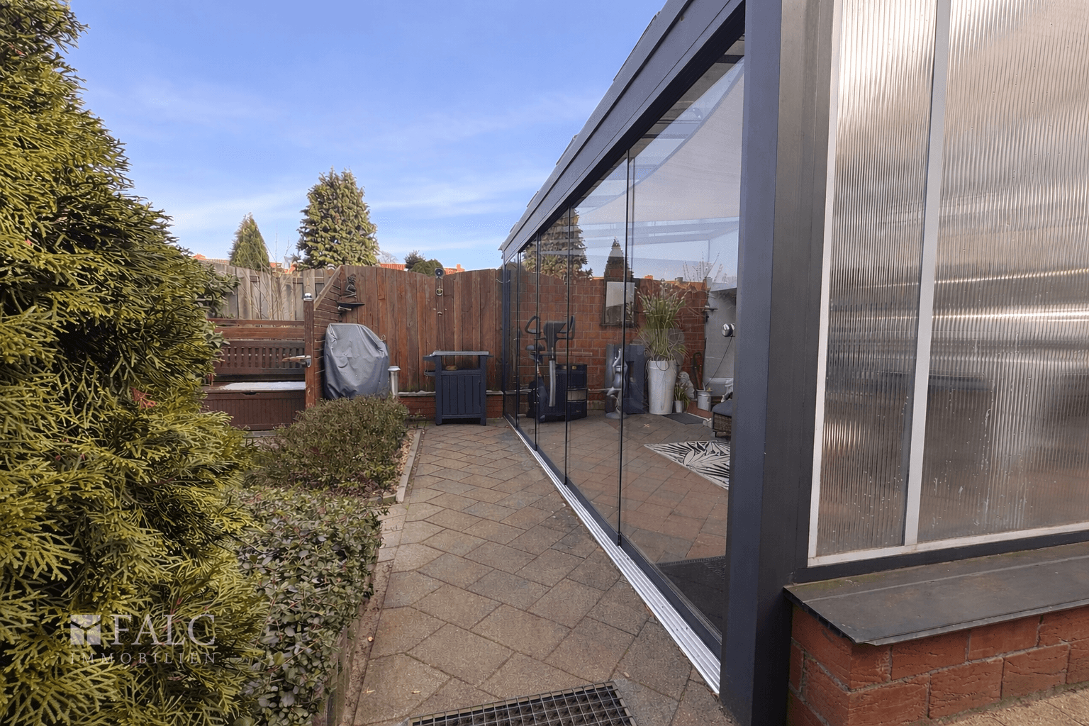 Wunderschöner Wintergarten zum verweilen