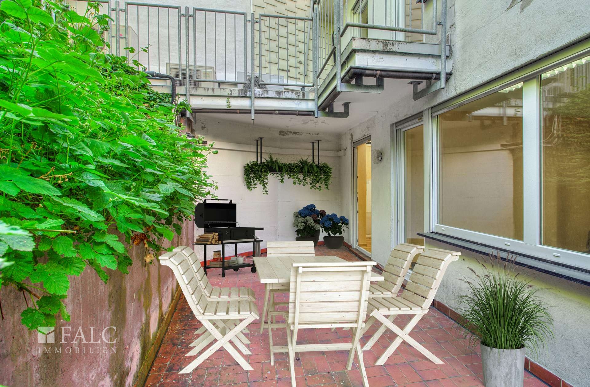 Terrasse 1.OG (virtuell möbliert)