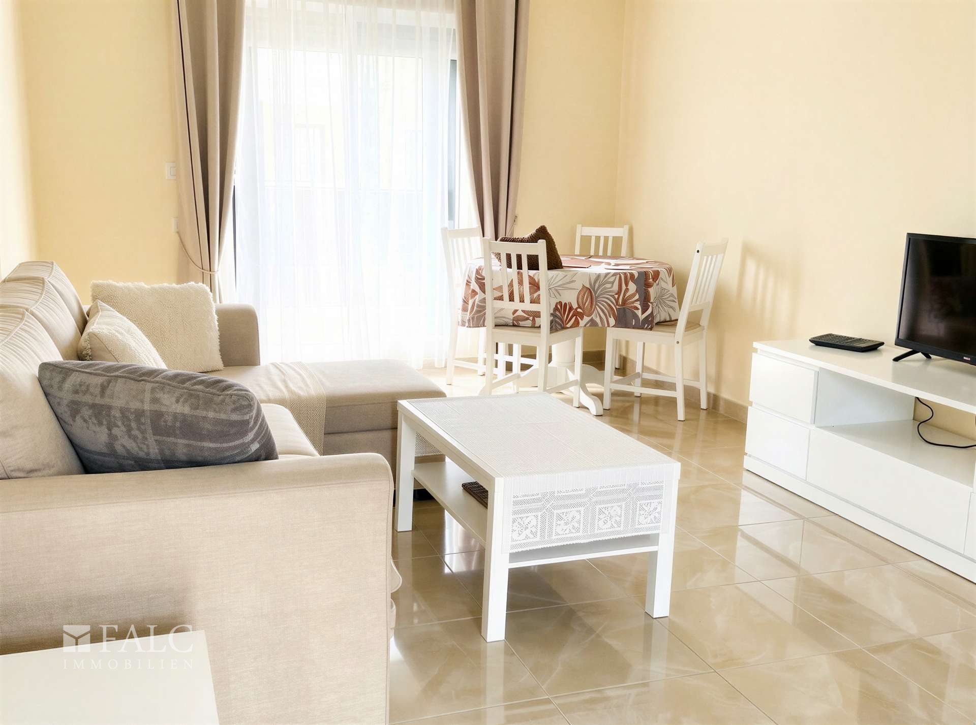 Wohnzimmer - (KI generiert)