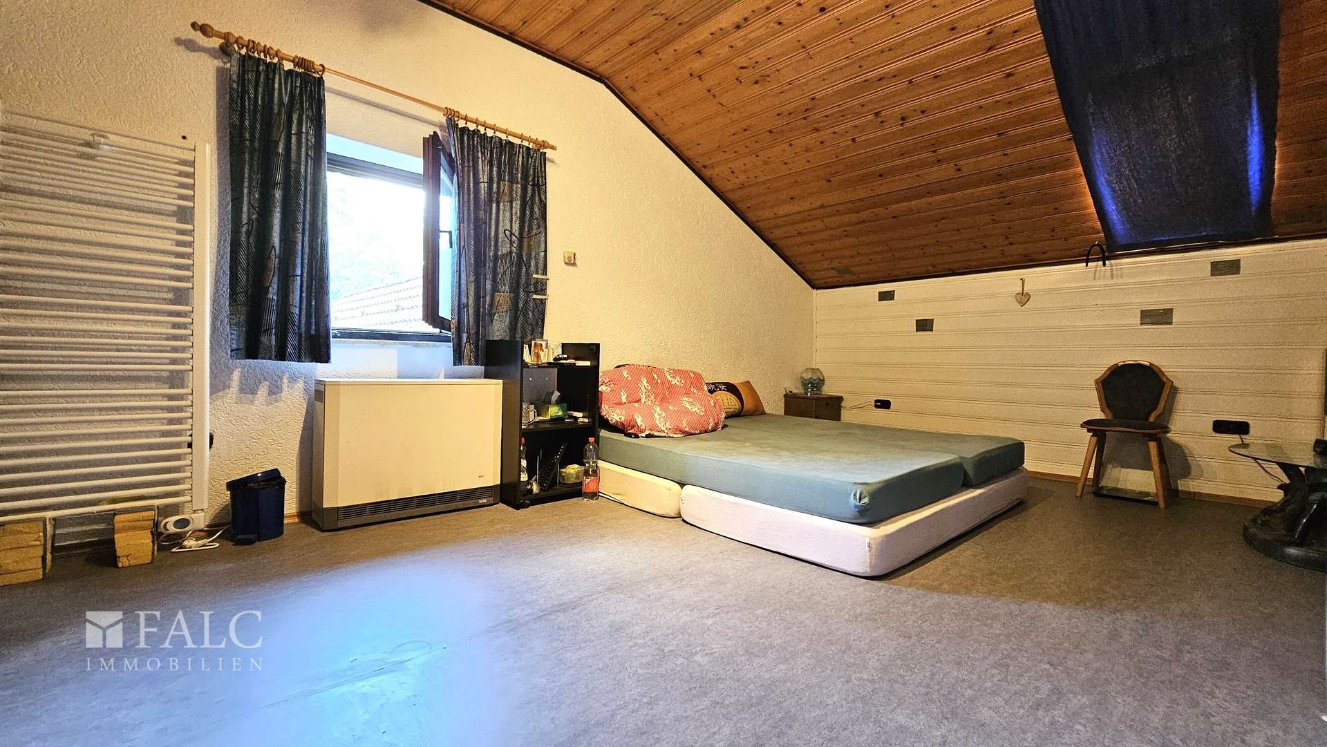 Schlafzimmer 2. OG