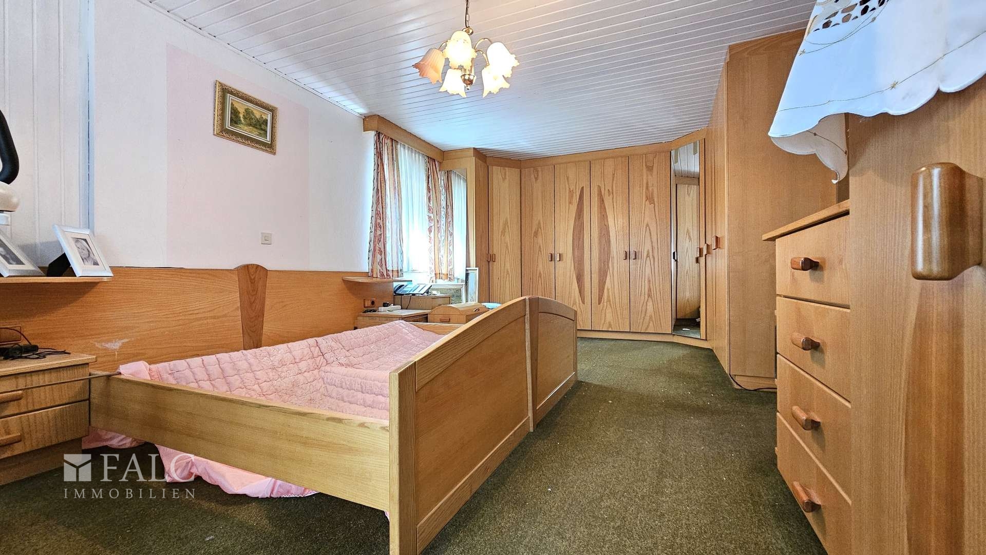 Schlafzimmer 1. OG