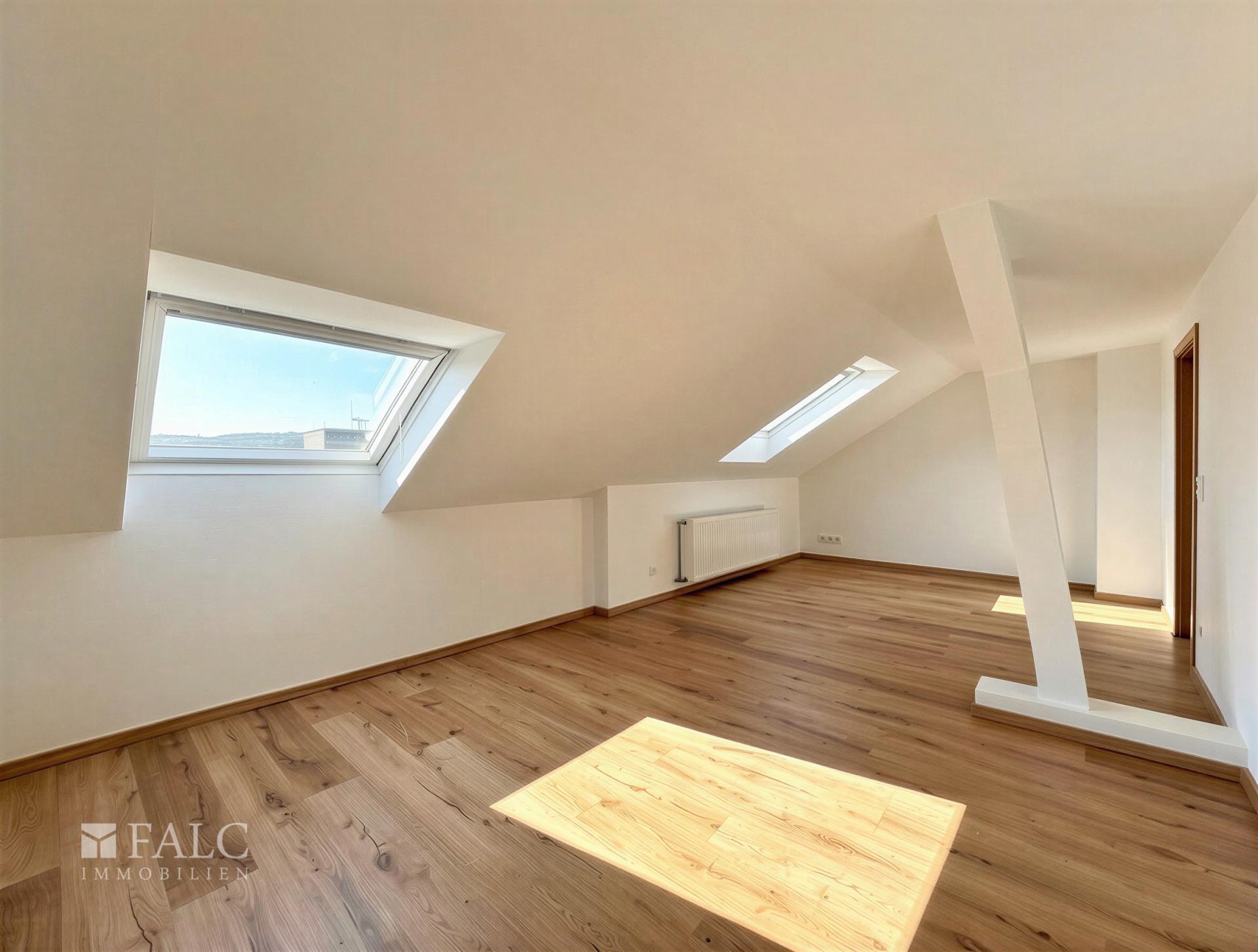 Wohn- und Schlafzimmer