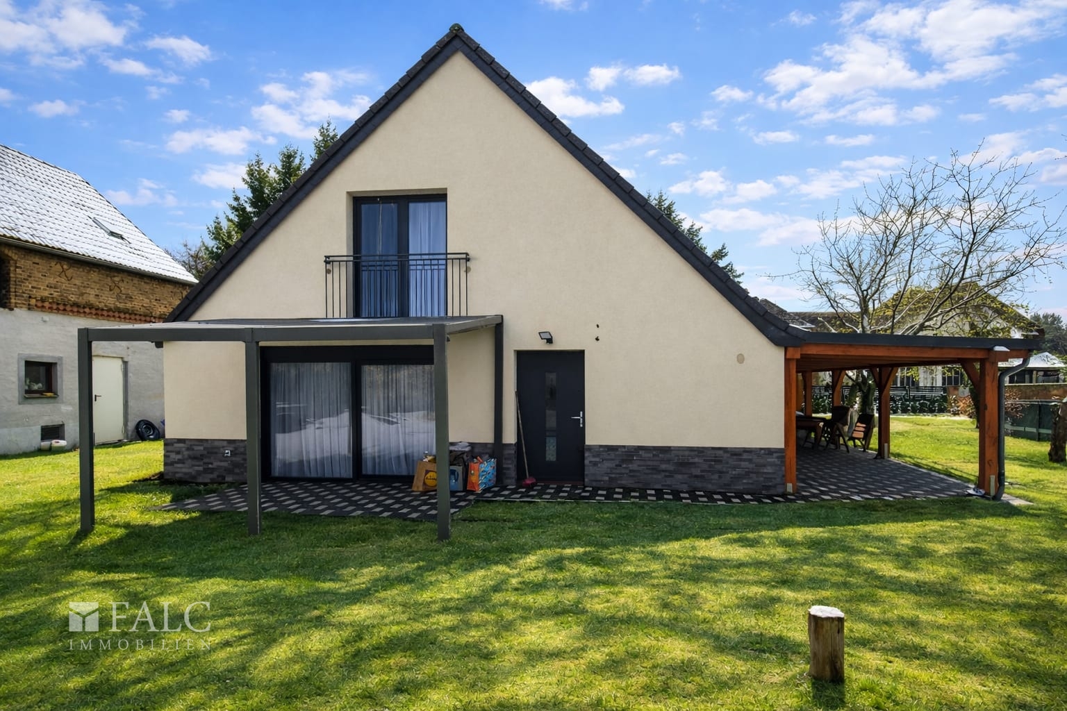 Terrasse mit Überdach