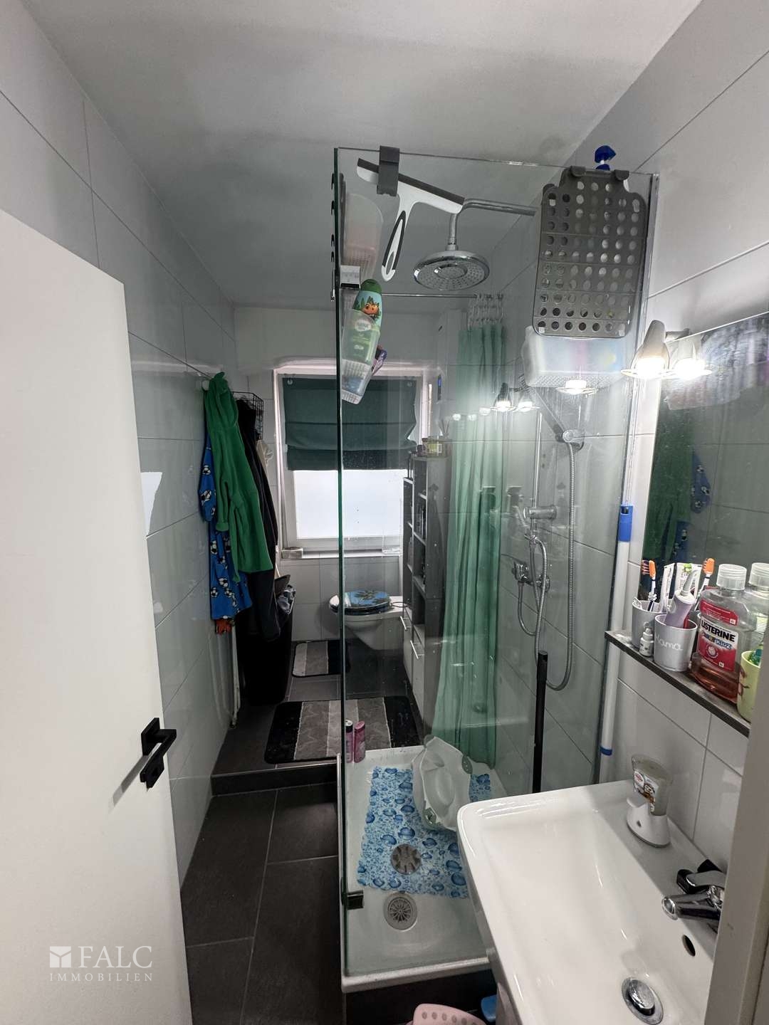 1. OG links Badezimmer