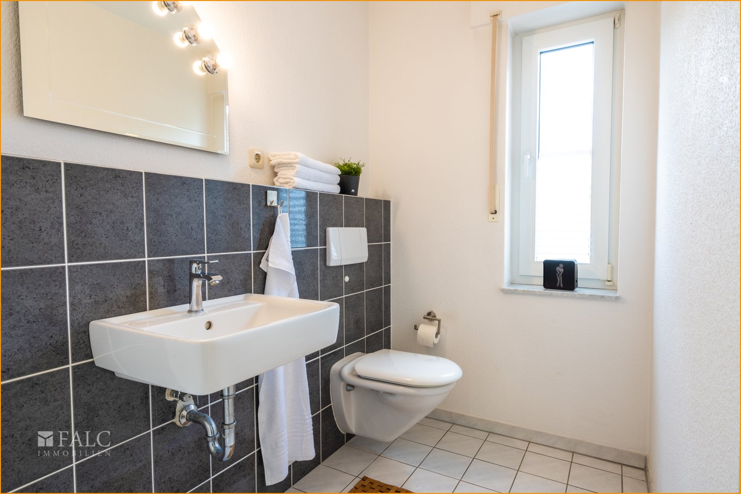 Modernes Gäste-WC 