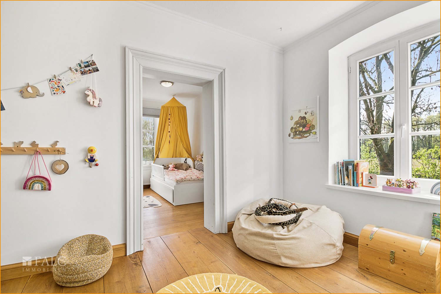 Durchgangzimmer zu Kinderzimmer 