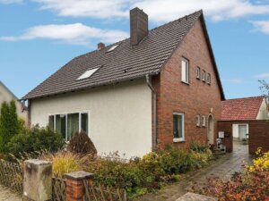 Vermieten oder Selbstnutzung - Zweifamilienhaus in Vechelde OT