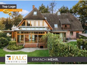 Wunderschönes Zweifamilienhaus mit Traumgrundstück und Pool