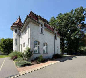 Repräsentatives Arbeiten in historischer Villa – Praxis-/Büroräume mit Charakter!