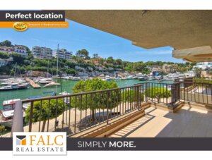 Modernisiertes Apartment in Erster Meereslinie mit Panoramablick – Porto Cristo