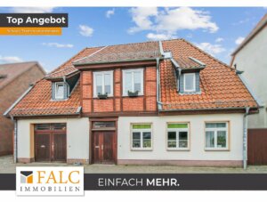 +++ Zweifamilienhaus im Zentrum von Hagenow und dennoch im Grünen +++