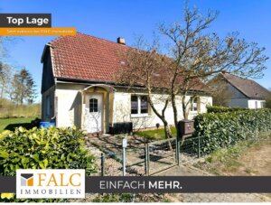 ***Einfamilienhaus mit großem Grundstück in Feldrandlage***