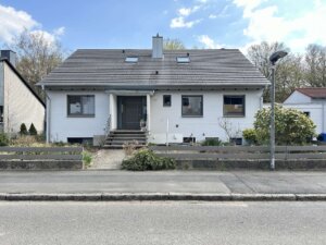***Saniertes Ein- bis Zweifamilienhaus in ruhiger Lage von Göttingen - ***