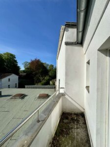 Schöne-Zwei-Zimmer-Wohnung mit Balkon