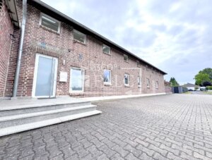 Moderne Büroeinheit in historischer Backsteinarchitektur
