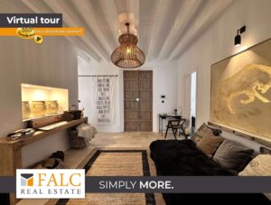 Stilvolles Stadthaus mit Patio, Pool & Dachterrasse in Ses Salines.