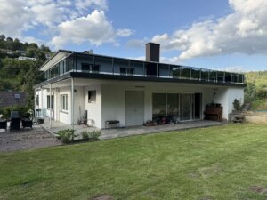 ***Dahlhausen - Großzügige Villa mit Wellnessbereich, Dachterrasse und Gartenidylle***