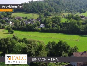 Zwei zusammenhängende Grundstücke mit außergewöhnlichem Fernblick – ideal für Familien oder Freunde