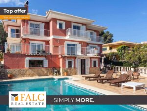 Villa mit Pool in der Nähe des Strandes in Palmanova