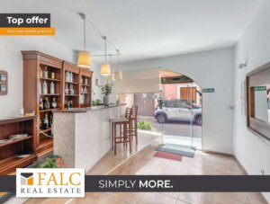 Charmantes Stadthotel mit Innenhof und Pool in Sineu