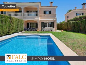 Mediterrane Doppelhaushälfte mit Pool und Garten in Puig de Ros