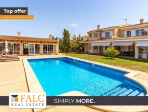 Grossartige Villa mit Meerblick, Pool und Ferienlizenz in Sa Torre