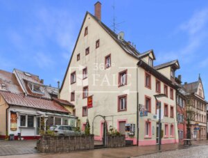 Renditestark! Mehrfamilienhaus / zwei Gewerbeeinheiten (Restaurant & Imbiss) im Herzen der Villinger Altstadt