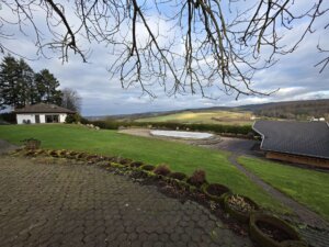 Ein perfekter Rückzugsort mit Privatsphäre und exklusivem Weitblick in den Taunus