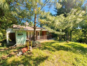 Kleines Weinberghäuschen in ruhiger Lage oberhalb von Zalaegerszeg