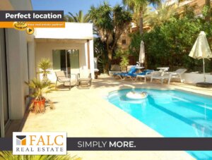 Modern wohnen auf einer Ebene – mit Pool und Dachterrasse